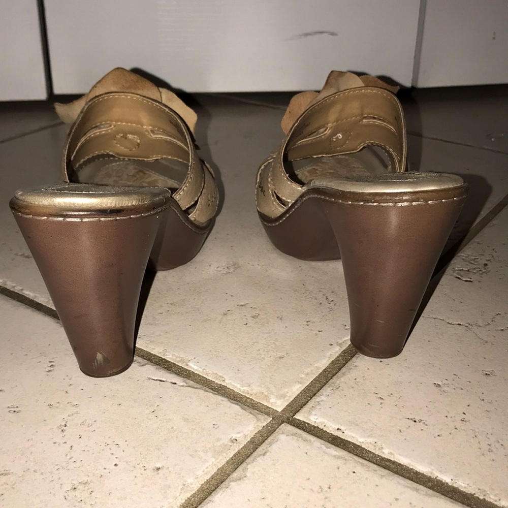 Shoes - Picture 2 of 3